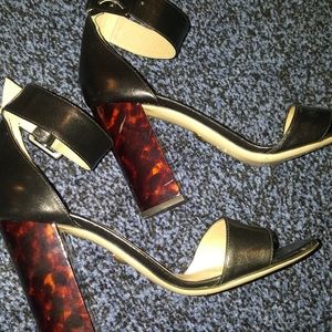 Diane Von Furstenberg Women's heels,size 8